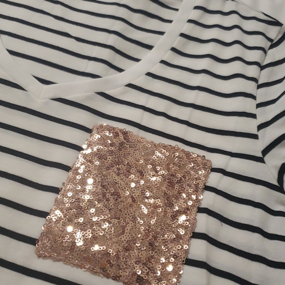 🌼New Boutique striped top - Picture 5 of 5